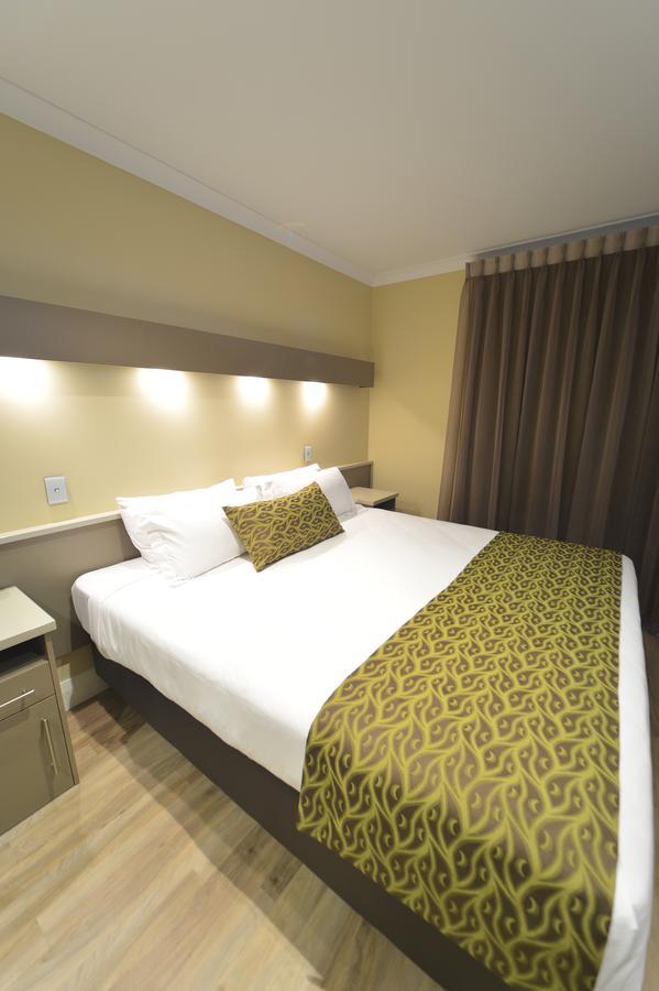 Bentley Motel Perth Exterior photo
